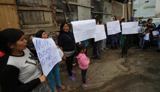 Un día como hoy de hace un año, pasadas las 5 de la tarde, el vehículo de la empresa Green Bus cayó en la ladera del cerro San Cristóbal, dejando 10 muertos y más de 50 heridos. (Foto: El Comercio)