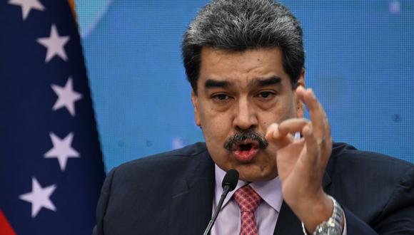 El presidente de Venezuela, Nicolás Maduro, gesticula durante una conferencia de prensa en el Palacio Presidencial de Miraflores en Caracas el 30 de noviembre de 2022. (Yuri CORTEZ / AFP).