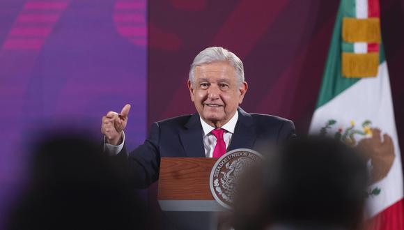 Fotografía cedida hoy por la Presidencia de México que muestra al mandatario Andrés Manuel López Obrador durante una rueda de prensa en Palacio Nacional, en la Ciudad de México (México). (Foto: EFE/Presidencia de México)