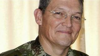 Las FARC condicionan liberación de general y otros rehenes