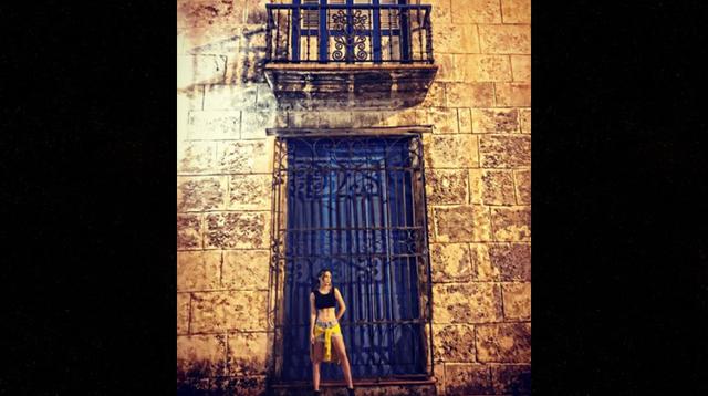 Belinda sorprende con cambio de look durante su viaje a Cuba