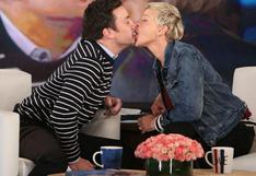 Ellen DeGeneres y Jimmy Fallon se dieron este inesperado beso en pleno programa 