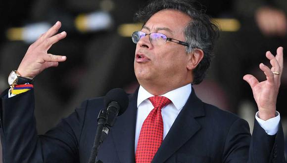 Las plumas de ganso y el mandatario colombiano Gustavo Petro tienen mucho que ver con esta noticia. | Foto: AFP