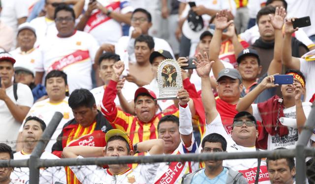 Celebración de Atlético Grau y Deportivo Llacuabamba por el ascenso a primera división. (Fotos: Violeta Ayasta / GEC)