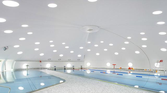 Esta genial piscina es capaz de adaptarse al clima - 3