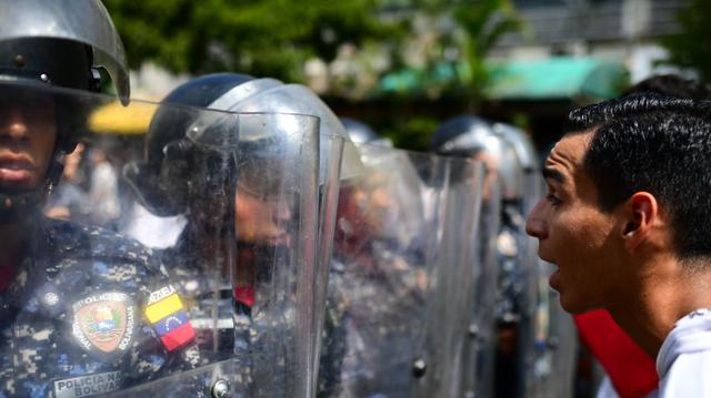 Venezuela | Marcha de Juan Guaidó EN VIVO Inicia marcha con fuerte represión de autoridades. (AFP)