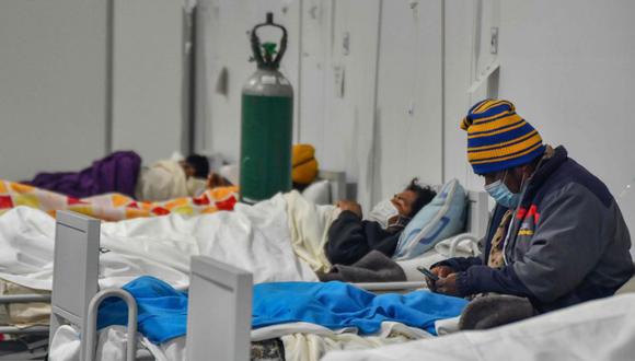 La Sopemi señala que ya hay una lista de espera para acceder a una cama UCI y la espera es de entre dos y tres días. (Foto: AFP / Diego Ramos)