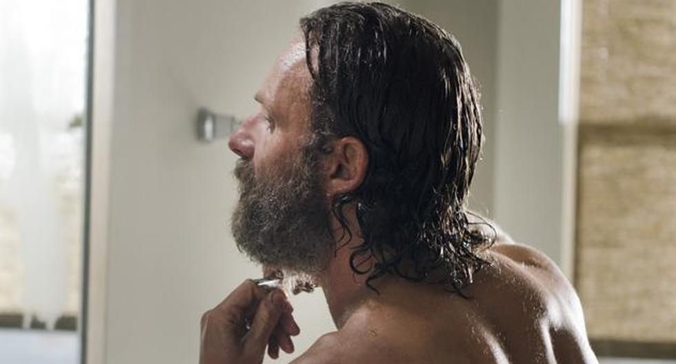 The Walking Dead Temporada 5 muestra escena en donde Rick Grimes decide afeitarse. (Foto: Captura)