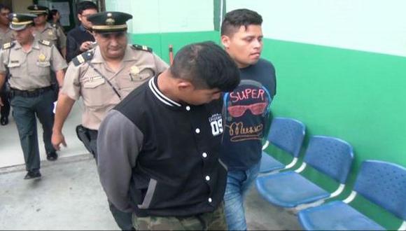 Chiclayo: policías ‘cogotearon’ a peatón para robarle celular