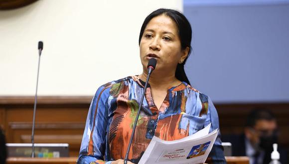 La congresista Rosio Torres fue acusada de obligar a los trabajadores de su despacho parlamentario a depositar parte de sus sueldos en cuentas bancarias a nombre de su sobrino, Juan Daniel Pérez Guerra. (Foto: Congreso)