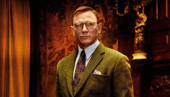 Daniel Craig interpreta al extraño y talentoso detective Benoit Blanc, quien es contratado de forma anónima para resolver este crimen.
