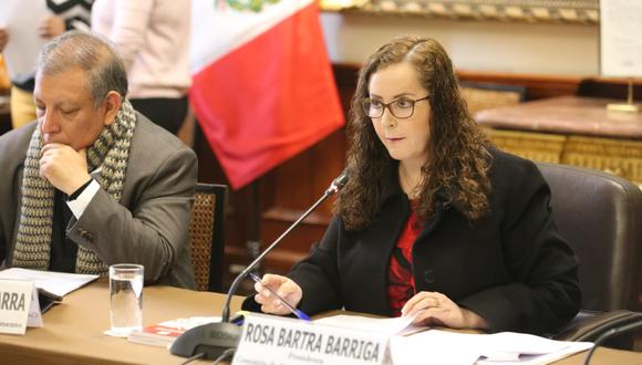 La congresista Rosa Bartra, además, aclaró que el informe que vaya a emitir la Comisión de Venecia sobre el proyecto de reforma constitucional de adelanto de elecciones “no es vinculante”. (Foto: Congreso)