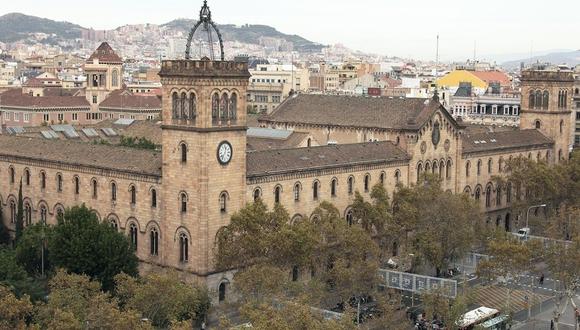 Sede histórica de la Universitat de Barcelona, una de las universidades españolas reconocidas por Sunedu. (Foto de archivo: Europa Press)