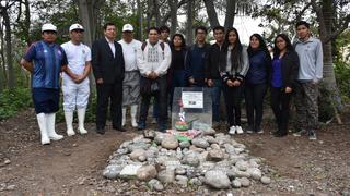 ‘Perrovaca’: colocan lápida en memoria de la mascota de la Universidad San Marcos