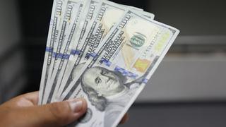 Precio del dólar en Perú abre al alza ante inversionistas sorprendidos por resultados de elecciones parlamentarias