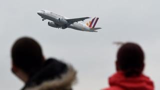 Germanwings: Uno de los dos pilotos quedó fuera de la cabina