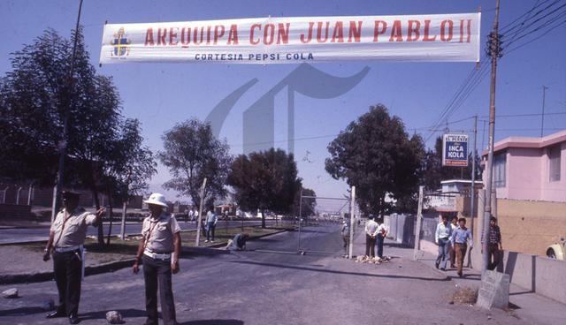 La visita de Juan Pablo II que llenó de fervor al Perú - 10
