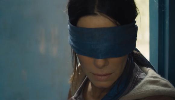 Sandra Bullock en una escena de "Bird Box", de Netflix.