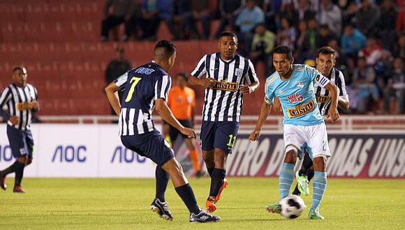 Taquilla en estadios peruanos disminuyó hasta un 15% en 2014