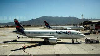 Latam Airlines brindará flexibilidades a pasajeros que desistan de viajar hacia o dentro del Perú por protestas
