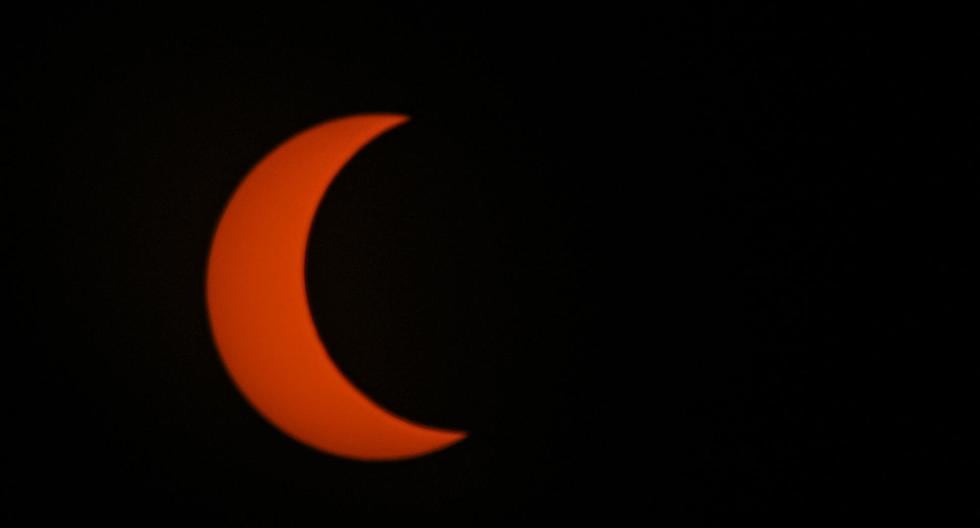 Total Solar Eclipse: Where to Experience Total Darkness | Everything You Need to Know About the April 8th Phenomenon in Mexico, the United States, and Canada