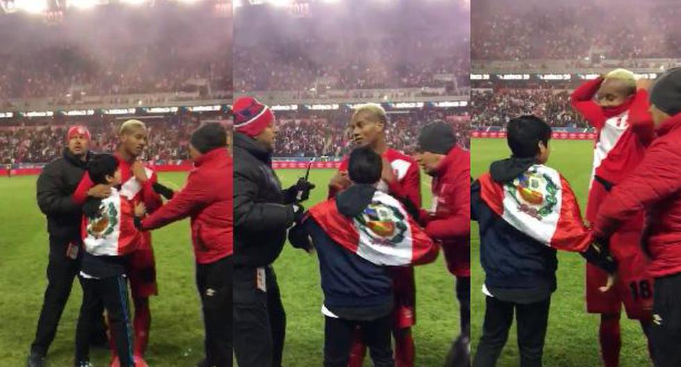 André Carrillo defendió a un niño de la seguridad del estadio y le regaló su camiseta. (Video: Facebook)
