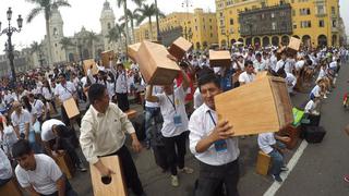 Cajoneada en la Plaza de Armas busca nuevo récord Guinness