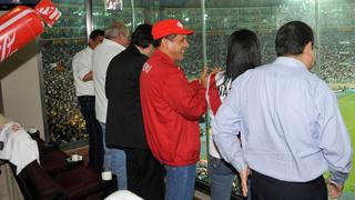 FOTOS: la euforia de Ollanta Humala en el triunfo de Perú sobre Ecuador