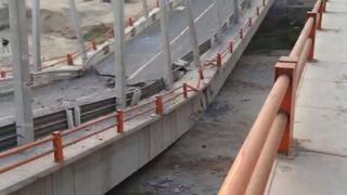Así quedó el Puente entre Cañete y Chincha tras caer [VIDEOS]