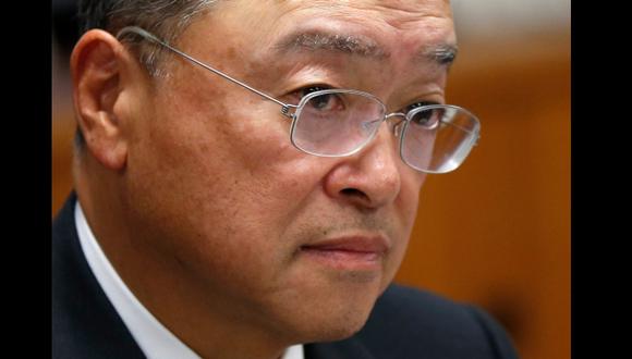 Ministro japonés gastó fondos públicos en bar sadomasoquista