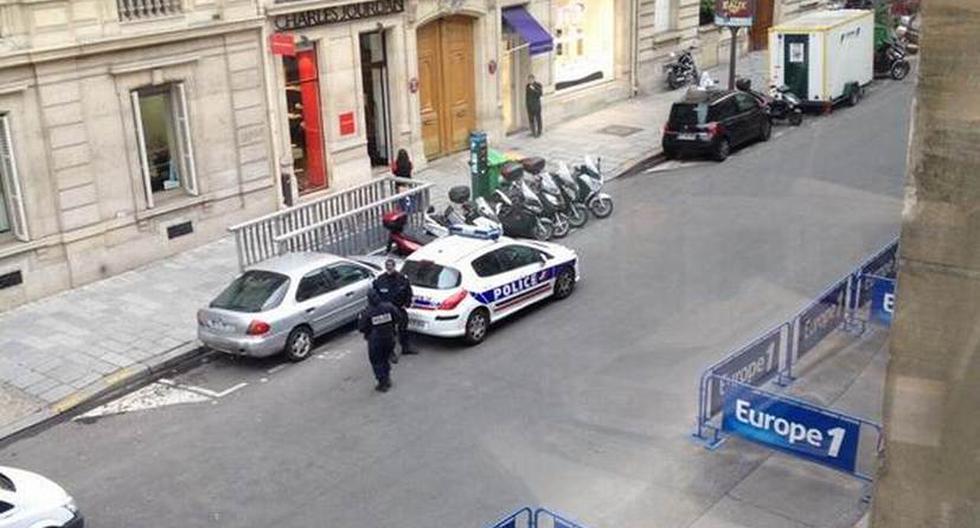 La polic&iacute;a redobl&oacute; la seguridad en otros diarios de la capital. (Foto: @nicolaspoincare/Twitter)
