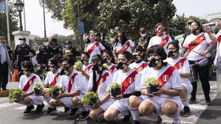 Cercado de Lima: jóvenes con polo de la selección marchan para exigir que cesen los asesinatos de defensores ambientales