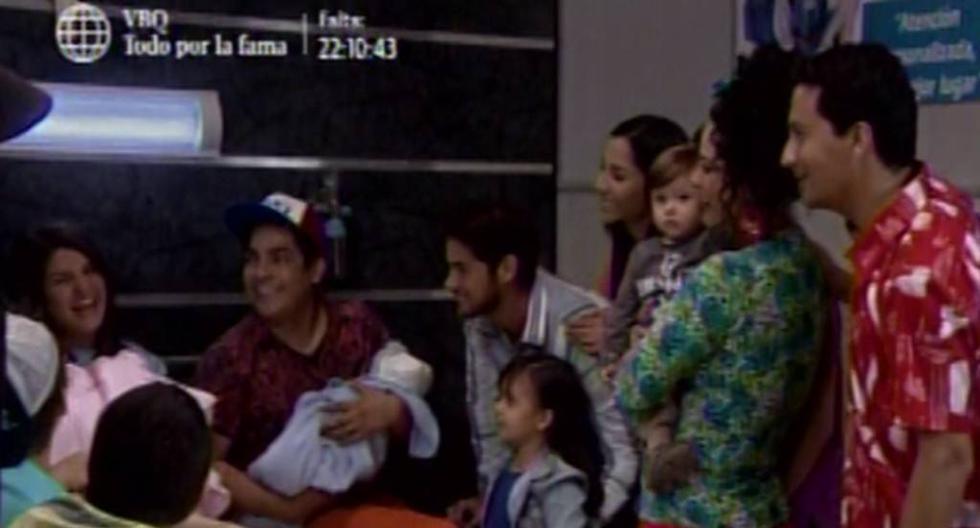 Joel y Fernanda presentan a sus bebés. (Foto: Captura)