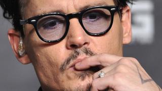 Johnny Depp luce anillo de compromiso