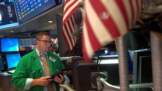 Wall Street abre a la baja en medio de incertidumbre política en EE.UU.
