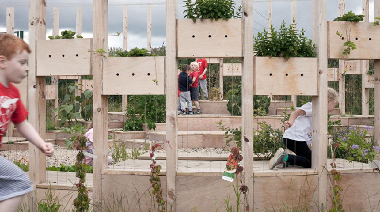 Un salón al aire libre para educar en contacto con lo natural - 1
