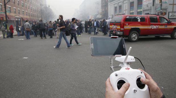El derrumbe de edificios en Manhattan captado por un drone - 2