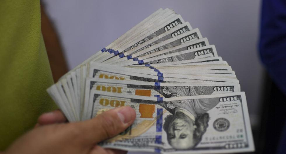 El precio del dólar en Venezuela abrió este jueves 19 al alza, según el portal Dolar Today. (AFP)