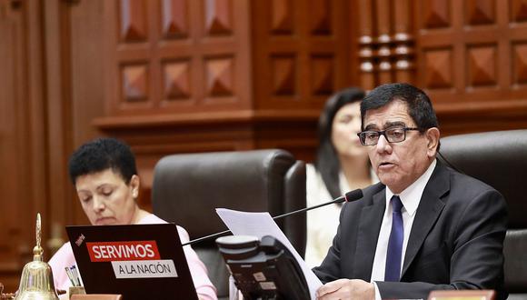 José Williams anuncia salida de tres funcionarios del área de Administración tras revelación de compras a elevados precios. (Foto: Congreso)