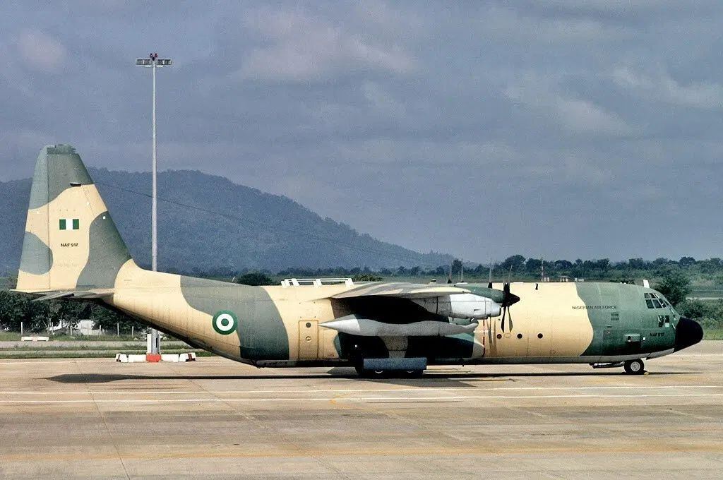 Un Hércules C-130 que pertenecía a la Fuerza Aérea Nigeriana se estrelló cerca de la capital del país, Lagos, dejando 163 muertos.