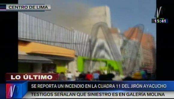 Es el segundo incendio en la zona comercial de Lima en las últimas horas. Además, otro continúa en el Callao. (Canal N)