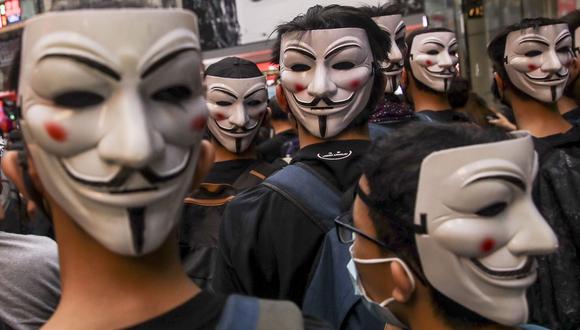 Miles de personas participan en marchas prohibidas por las autoridades de Hong Kong. (EFE/EPA/FAZRY ISMAIL).