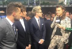 American Music Awards 2015: Harry Styles de 1D sorprendió con peculiar terno