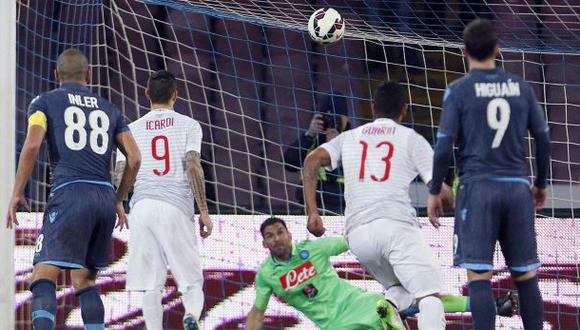 Mauro Icardi picó este penal y el Inter empató 2-2 con Napoli