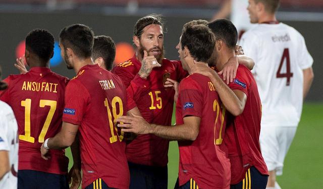España venció a Suiza con gol de Mikel Oyarzabal. (Foto: EFE)