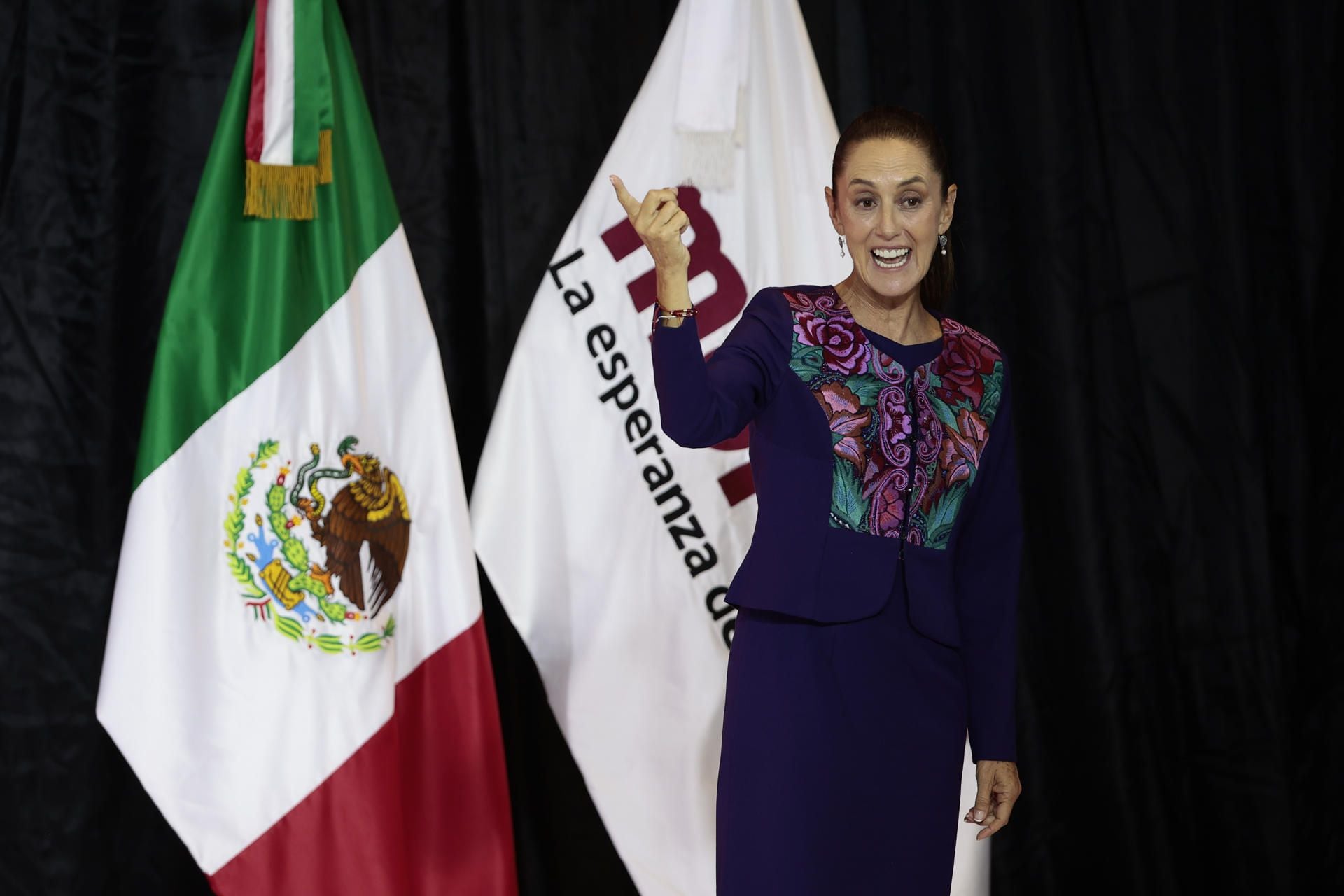 Claudia Sheinbaum habla durante una conferencia de prensa en la Ciudad de México. (EFE/José Méndez).