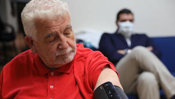 La Tarjeta Bienestar fue creada para que los adultos mayores de México puedan recibir su pensión. En esta cuarentena se ha detectado un fraude a partir de la pandemia de coronavirus.  (Foto: EFE)