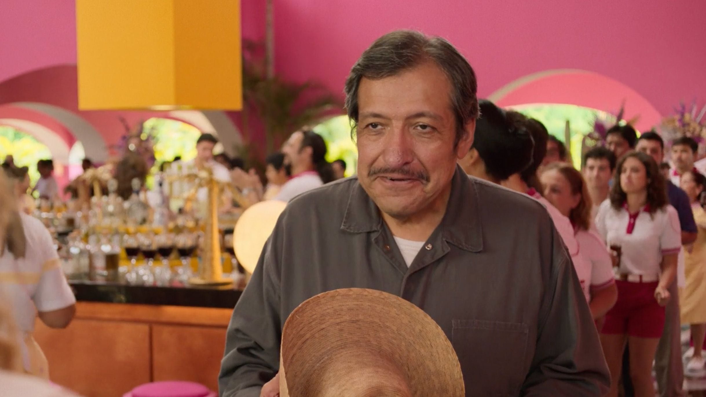 Ramón Álvarez es Paco en la serie "Acapulco".