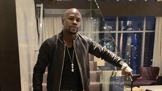 Floyd Mayweather hizo fiesta con decena de mujeres y dólares