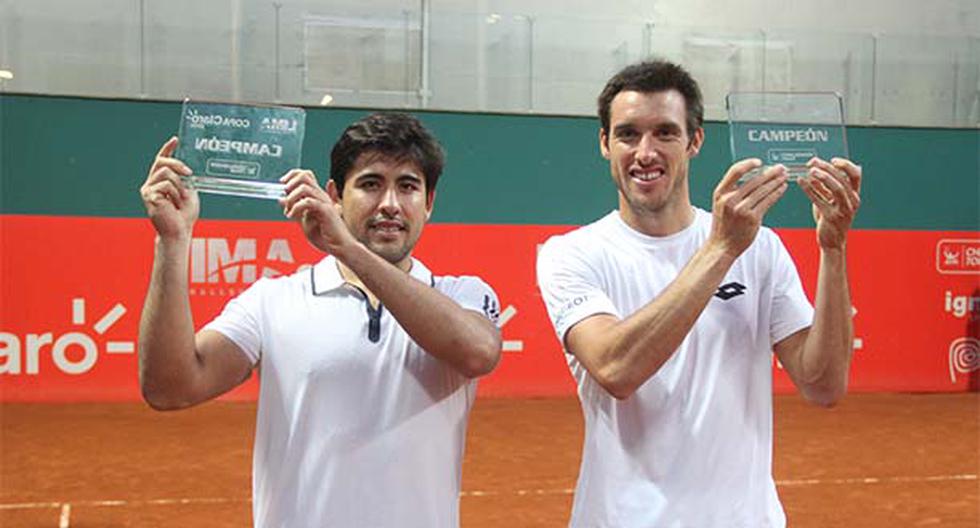 Sergio Galdos alzó el título de dobles del Lima Challenger junto a Leo Mayer. (Foto: Prensa Sergio Galdos)
